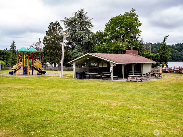 9712 Channel Drive NW, Olympia, WA 98502