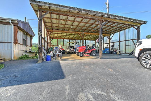 2428 Possum Creek Road, Gate City, VA 24251