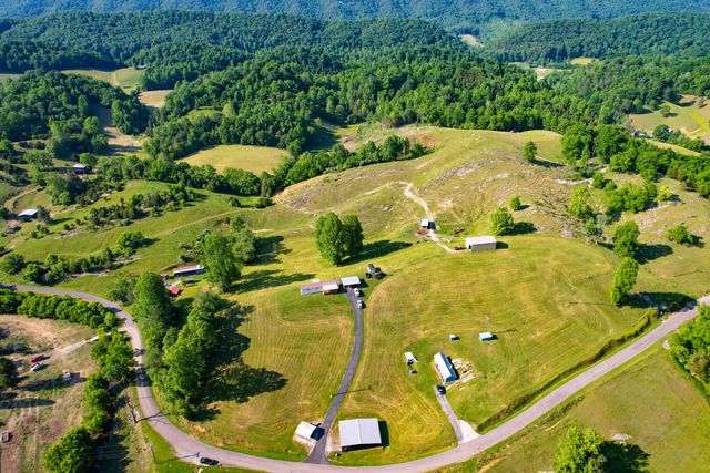 2428 Possum Creek Road, Gate City, VA 24251