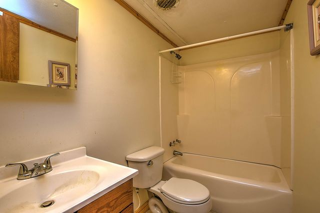 2428 Possum Creek Road, Gate City, VA 24251
