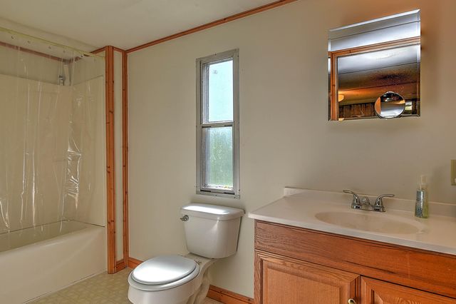 2428 Possum Creek Road, Gate City, VA 24251