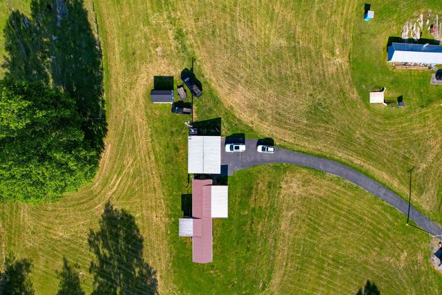 2428 Possum Creek Road, Gate City, VA 24251