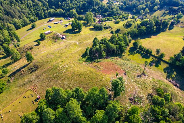 2428 Possum Creek Road, Gate City, VA 24251