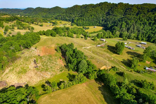 2428 Possum Creek Road, Gate City, VA 24251