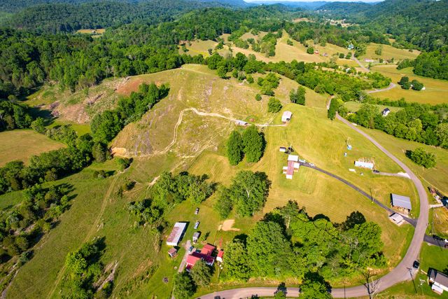 2428 Possum Creek Road, Gate City, VA 24251