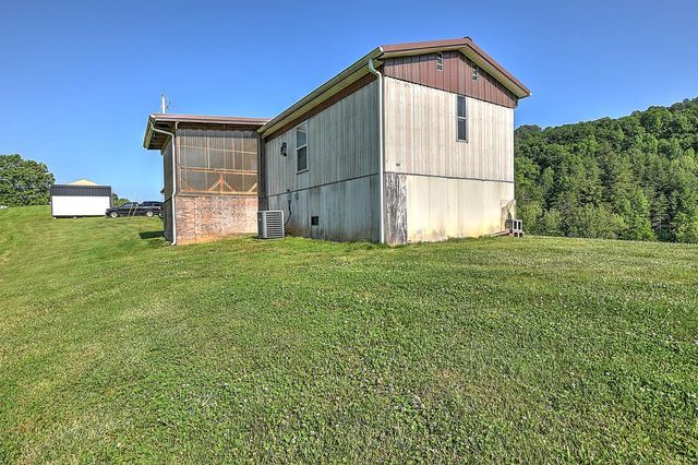 2428 Possum Creek Road, Gate City, VA 24251