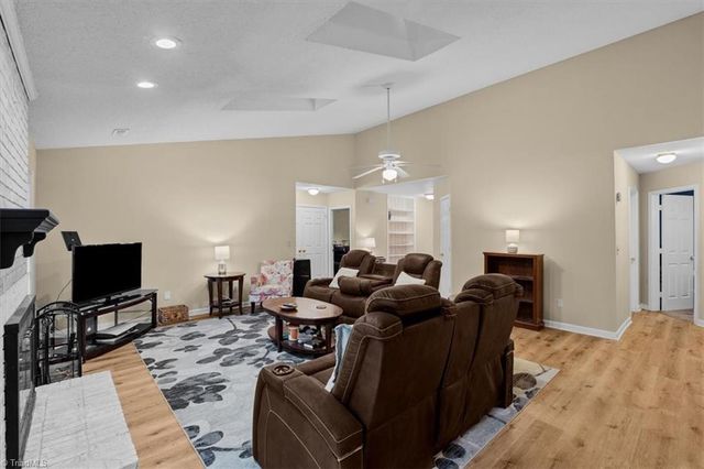 4109 Trappers Run Court, High Point, NC 27265