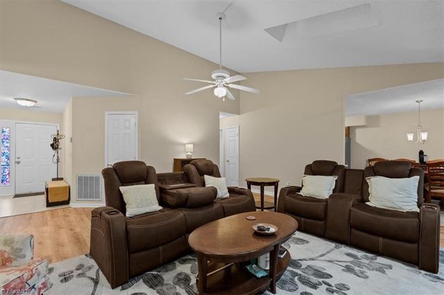 4109 Trappers Run Court, High Point, NC 27265