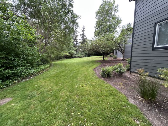 12614 Nw BARNES Rd 10, Portland, OR 97229