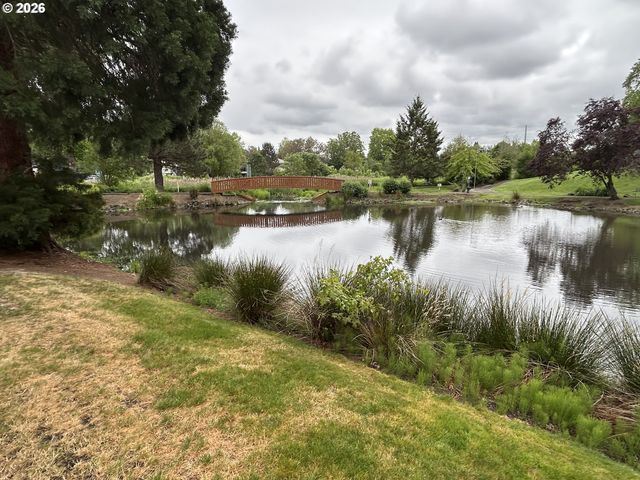12614 Nw BARNES Rd 10, Portland, OR 97229
