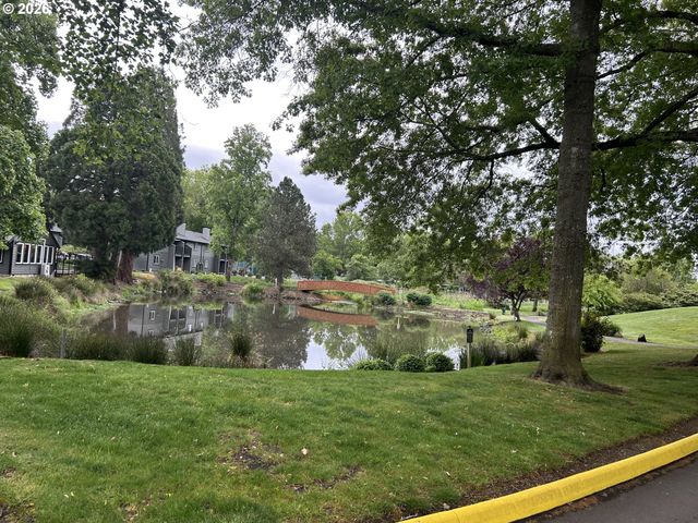 12614 Nw BARNES Rd 10, Portland, OR 97229