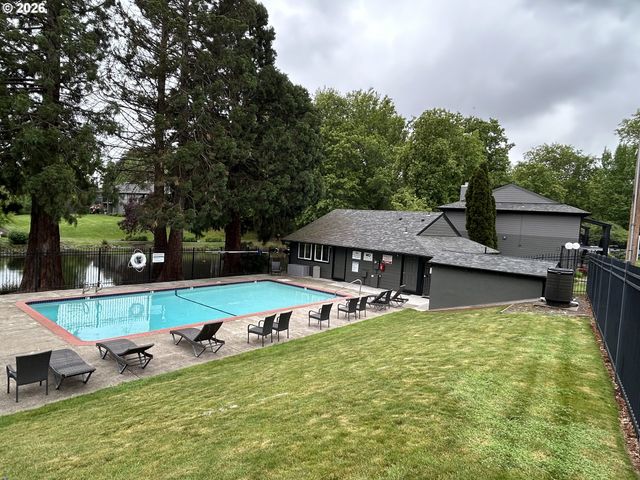 12614 Nw BARNES Rd 10, Portland, OR 97229