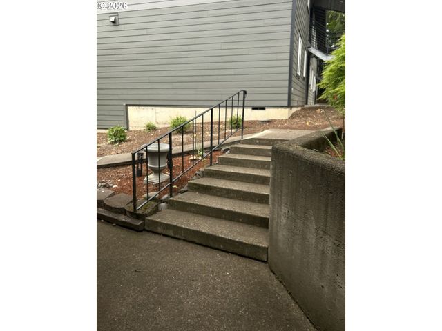 12614 Nw BARNES Rd 10, Portland, OR 97229