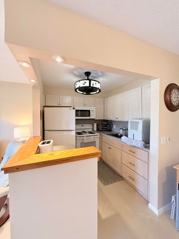 22 Markham A, Deerfield Beach, FL 33442