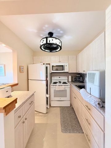 22 Markham A, Deerfield Beach, FL 33442