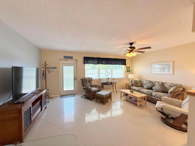 22 Markham A, Deerfield Beach, FL 33442