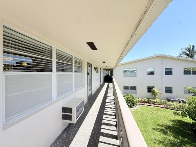 22 Markham A, Deerfield Beach, FL 33442