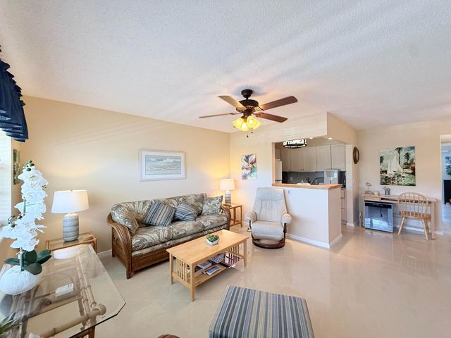 22 Markham A, Deerfield Beach, FL 33442