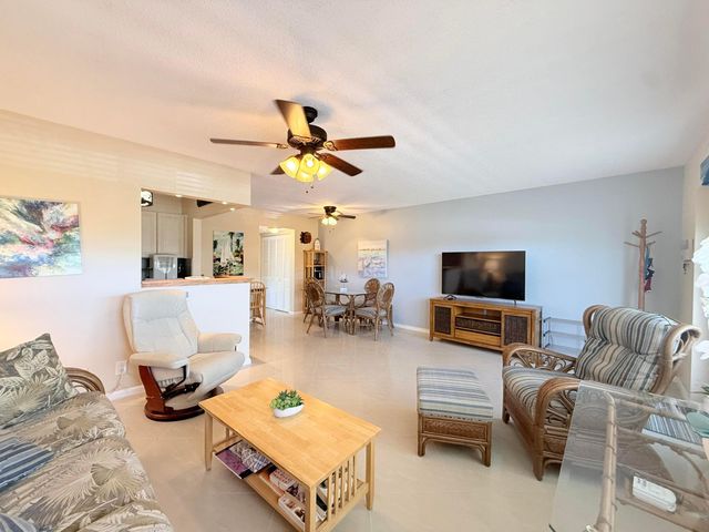 22 Markham A, Deerfield Beach, FL 33442