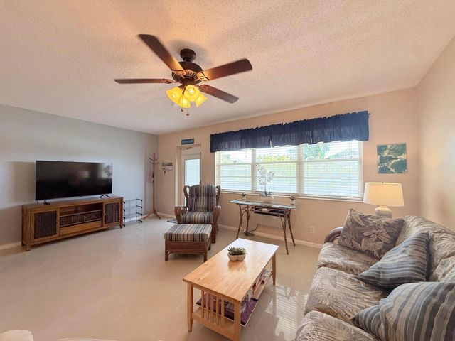 22 Markham A, Deerfield Beach, FL 33442