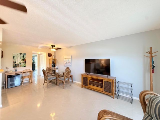 22 Markham A, Deerfield Beach, FL 33442