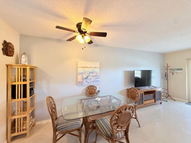 22 Markham A, Deerfield Beach, FL 33442