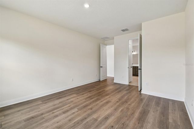 6056 SACRED OAK AVENUE, Mount Dora, FL 32757