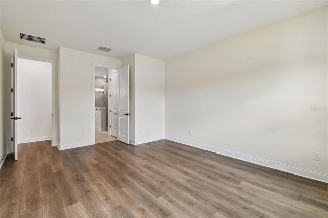 6056 SACRED OAK AVENUE, Mount Dora, FL 32757