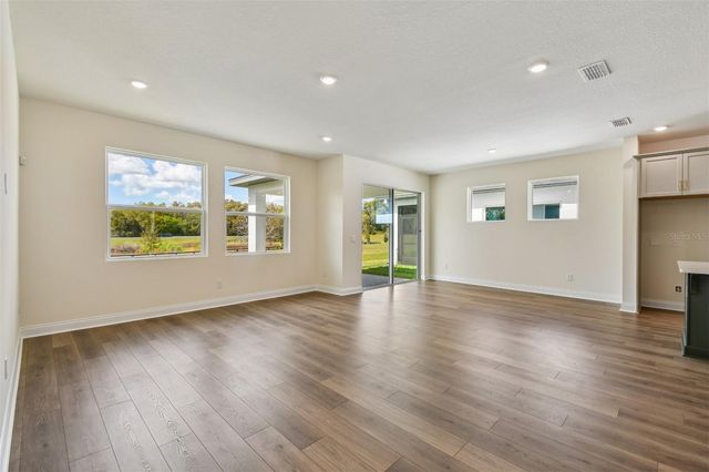 6056 SACRED OAK AVENUE, Mount Dora, FL 32757