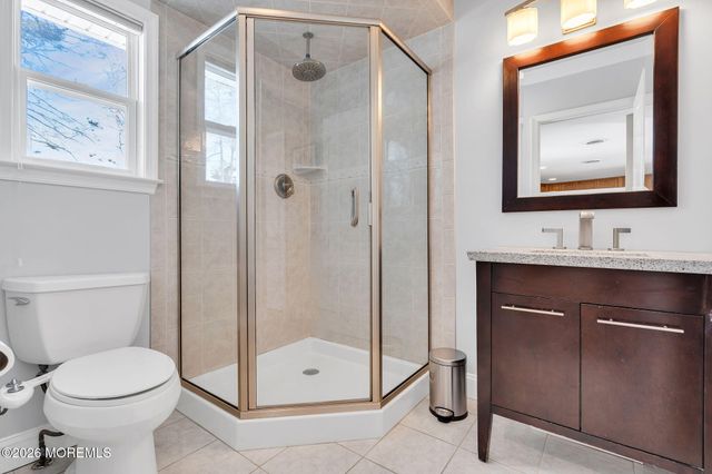 98 Oak Tree Lane, Toms River, NJ 08753