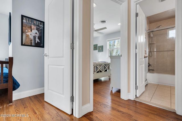 98 Oak Tree Lane, Toms River, NJ 08753