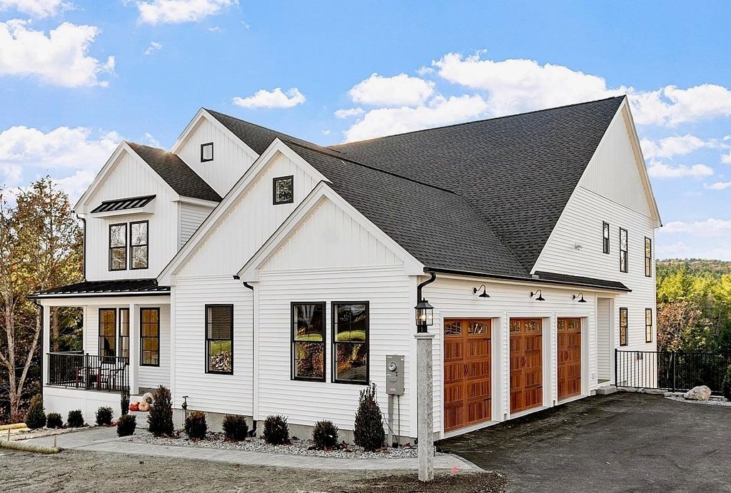 18 Sprague Mill Road, Bedford, NH 03110