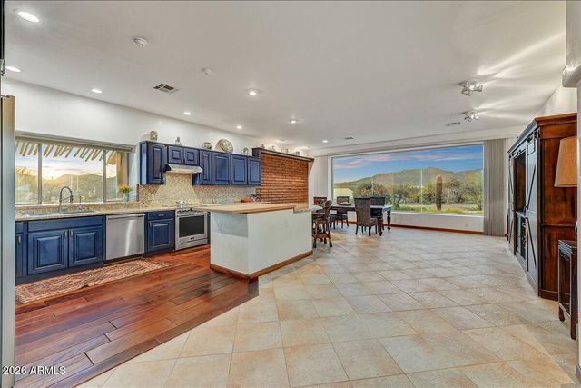 39405 N SPUR CROSS Road, Cave Creek, AZ 85331