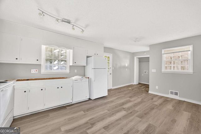 971 Canyon Trail SW, Marietta, GA 30060