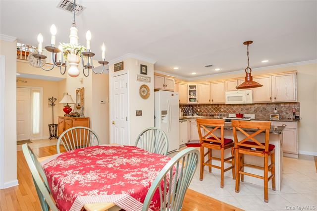 1302 Willow Pond Drive, Riverhead, NY 11901
