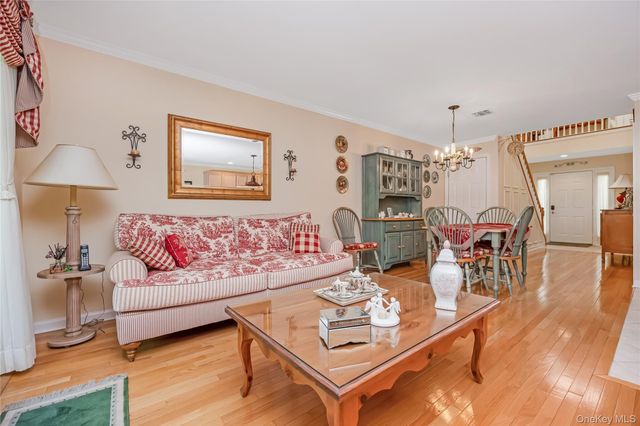 1302 Willow Pond Drive, Riverhead, NY 11901