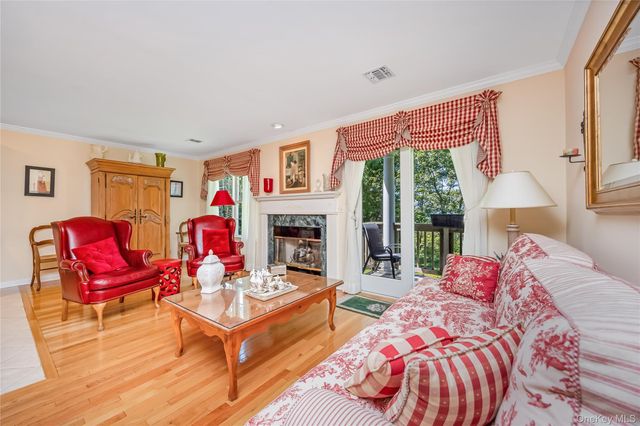 1302 Willow Pond Drive, Riverhead, NY 11901