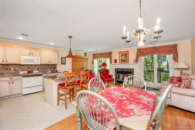 1302 Willow Pond Drive, Riverhead, NY 11901
