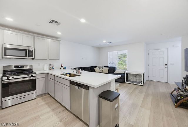 6236 Foxes Dale Street, Las Vegas, NV 89166