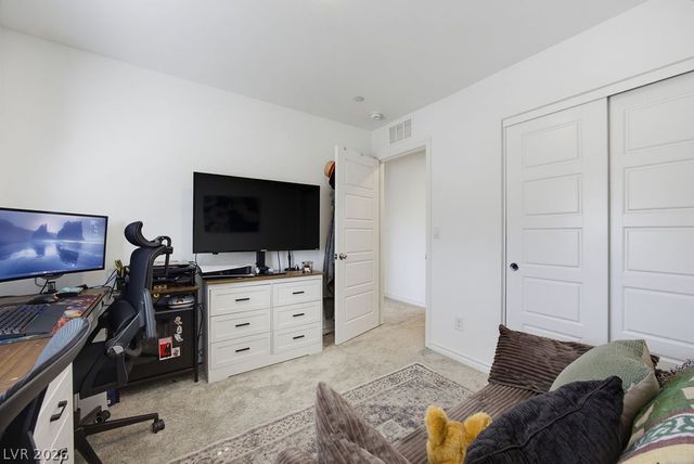 6236 Foxes Dale Street, Las Vegas, NV 89166