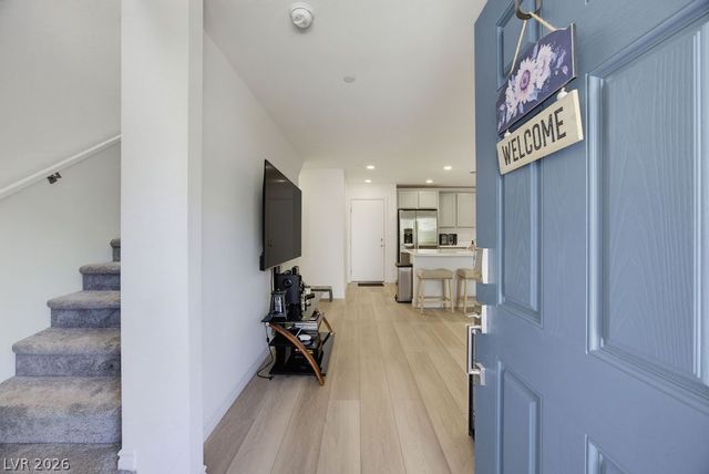 6236 Foxes Dale Street, Las Vegas, NV 89166