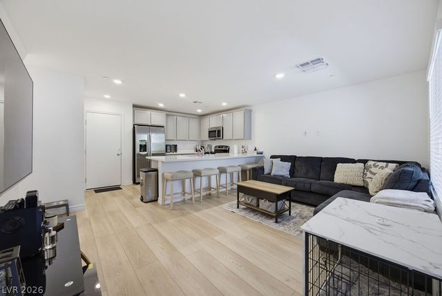 6236 Foxes Dale Street, Las Vegas, NV 89166