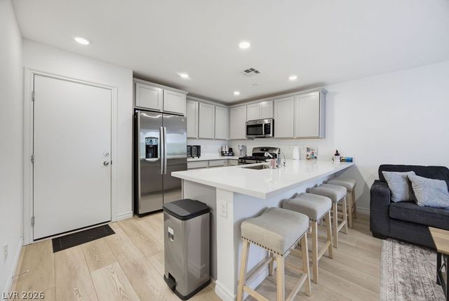 6236 Foxes Dale Street, Las Vegas, NV 89166