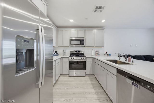 6236 Foxes Dale Street, Las Vegas, NV 89166