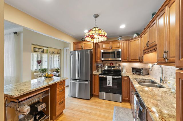 1800 SE Saint Lucie Boulevard 6-203, Stuart, FL 34996