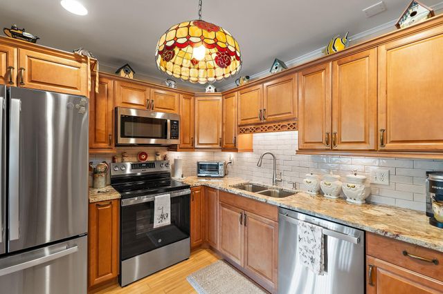 1800 SE Saint Lucie Boulevard 6-203, Stuart, FL 34996