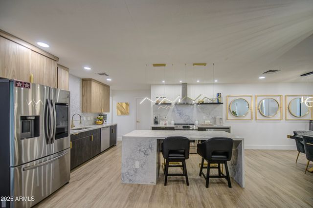 919 W PORT ROYALE Lane, Phoenix, AZ 85023