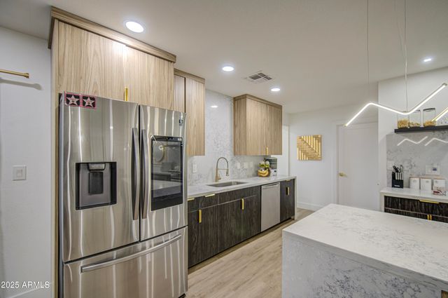 919 W PORT ROYALE Lane, Phoenix, AZ 85023