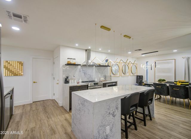 919 W PORT ROYALE Lane, Phoenix, AZ 85023