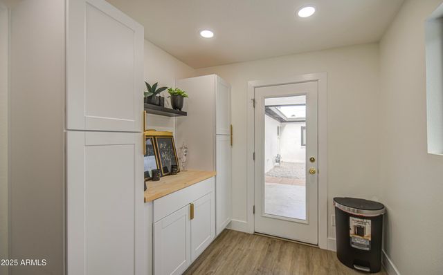 919 W PORT ROYALE Lane, Phoenix, AZ 85023